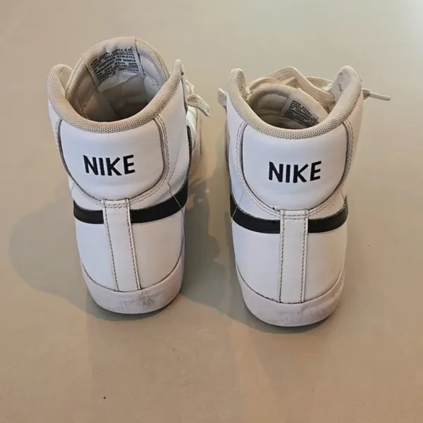 Nike Blazer Mid 77 Woman's Sneakers Size 6Y - Image 5