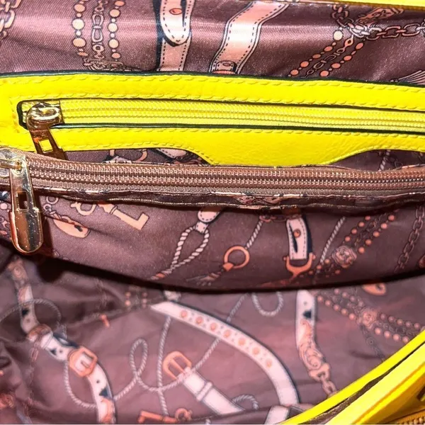 Beautiful yellow satchel purse with shoulder straps!! - Image 9
