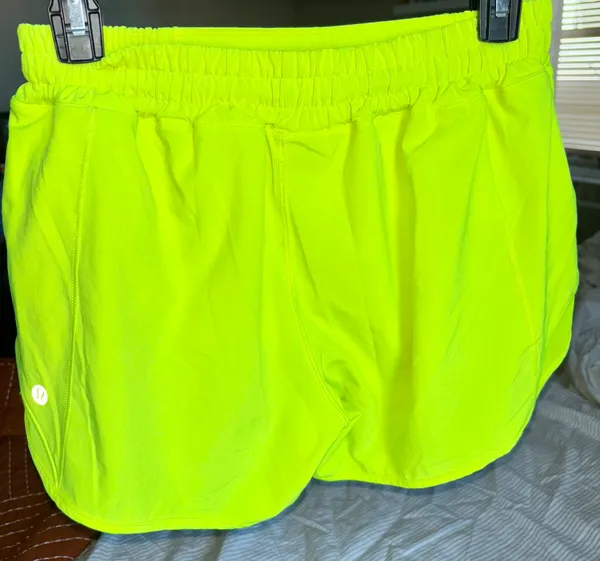 Lululemon Hotty Hot Shorts 4” - Image 2