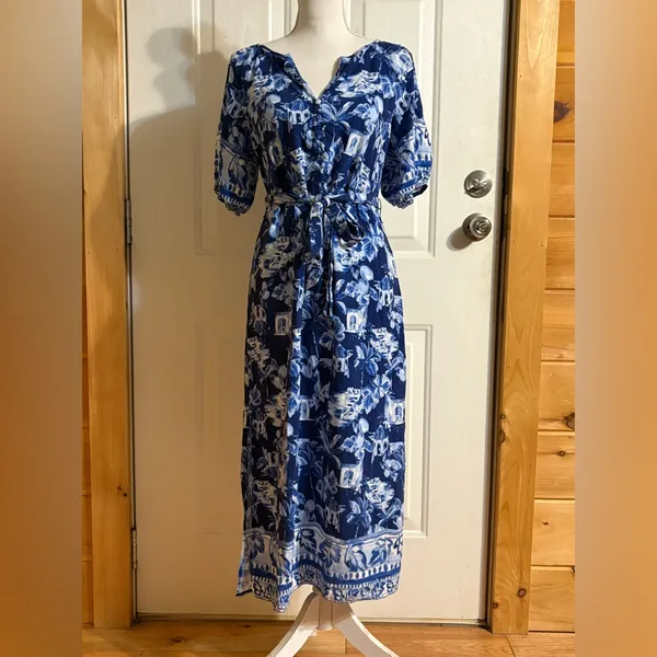 LOFT V-Neck Blue and White Floral Tie-Waist Maxi with slit sides. Size Small - Image 3