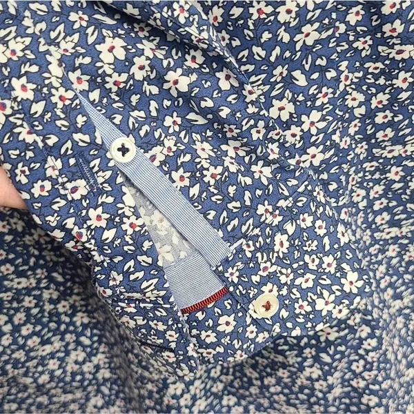 Zara Women's‎ Business Floral Button Down Shirt Size Medium - Image 5