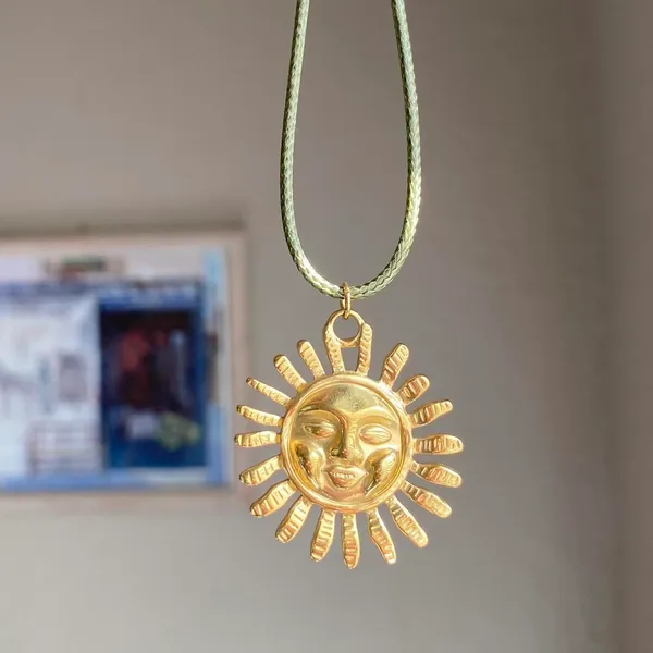 Handmade gold tone stainless steel sun boho retro vintage style necklace☀️ - Image 3