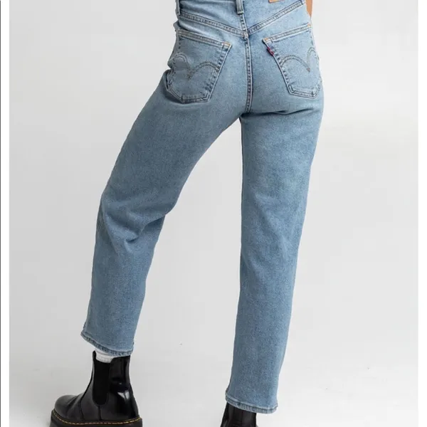 LEVI'S Worn To Ride Ribcage Straight Jeans in Light Blast‎ Size 30 - Image 5