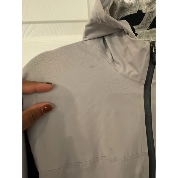 Patagonia Women’s Hooded‎ Windbreaker Jacket Gray Full Zip Pockets Size S - Image 3