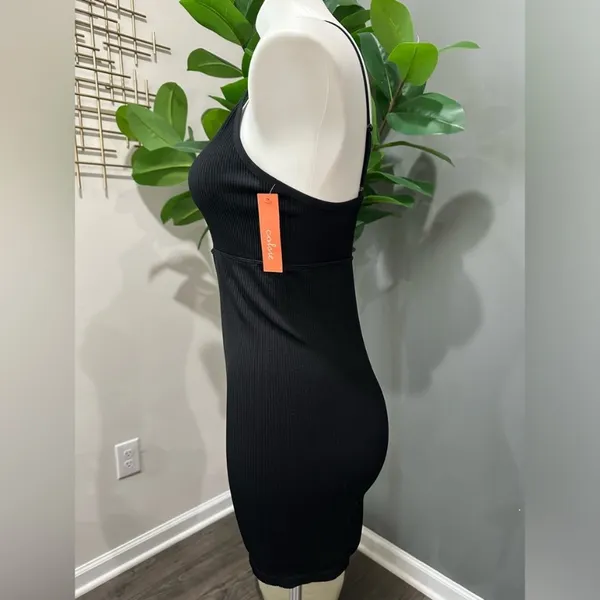 NWT Colsie Cut-Out Ribbed Romper in black XS - Image 3