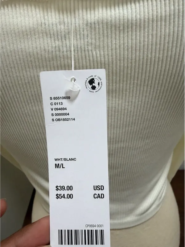 Urban Outfitters NWT Out from Under White Ribbed long Sleeve Crop Top - Image 4