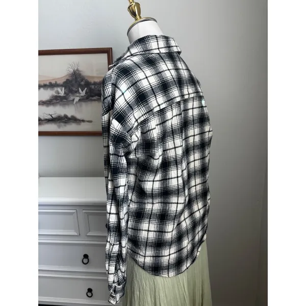 Plaid Flannel Button Down Billabong Black White Checkered Long Sleeve Shirt S‎ - Image 2