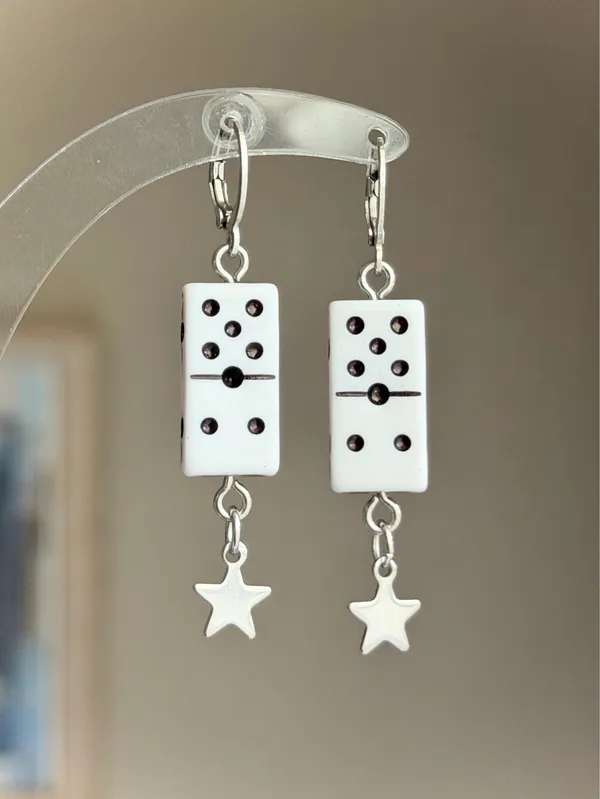 Handmade y2k Kawaii grunge funky harajuku style black&white dice & star dangle earrings🎲🌟 - Image 2