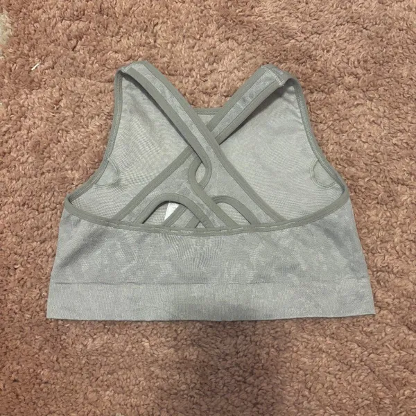 Gymshark Adapt Animal Seamless Sports Bra Womens Medium Gray High-Neck Crossover - Image 4