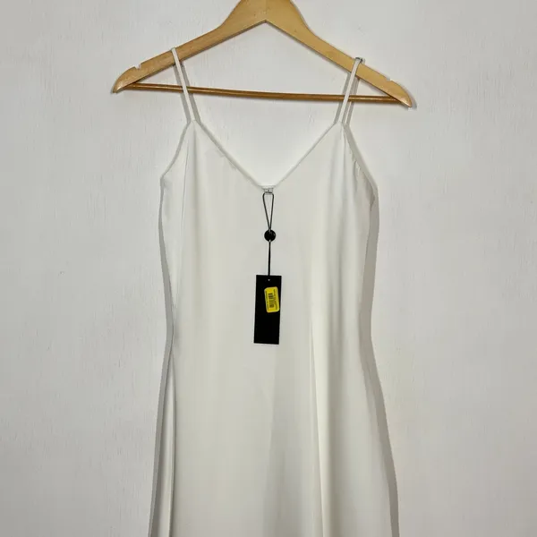 Gianni Bini White Satin Slip Dress NWT Womens Size 2 V-Neck Sleeveless Elegant - Image 3