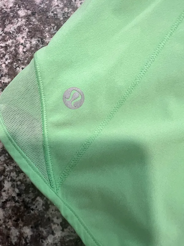 Lululemon High-Rise Hotty Hot 2.5" Shorts - Image 4