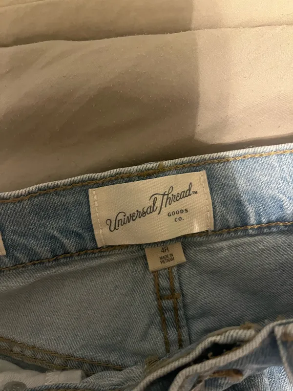 Universal Thread Jeans - Image 3
