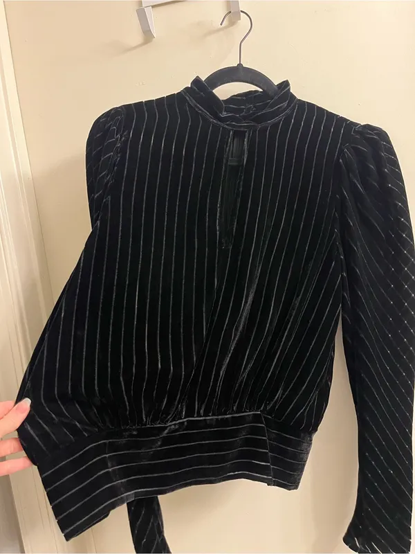 Frame Denim Velvet Long Sleeve Smocked Party Blouse Noir Size Medium - Image 4