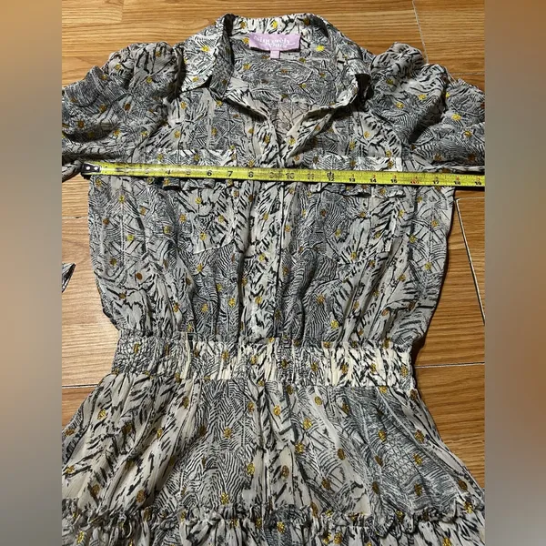 Ladies XS ‘Simply Ours’ boutique dress - Image 8