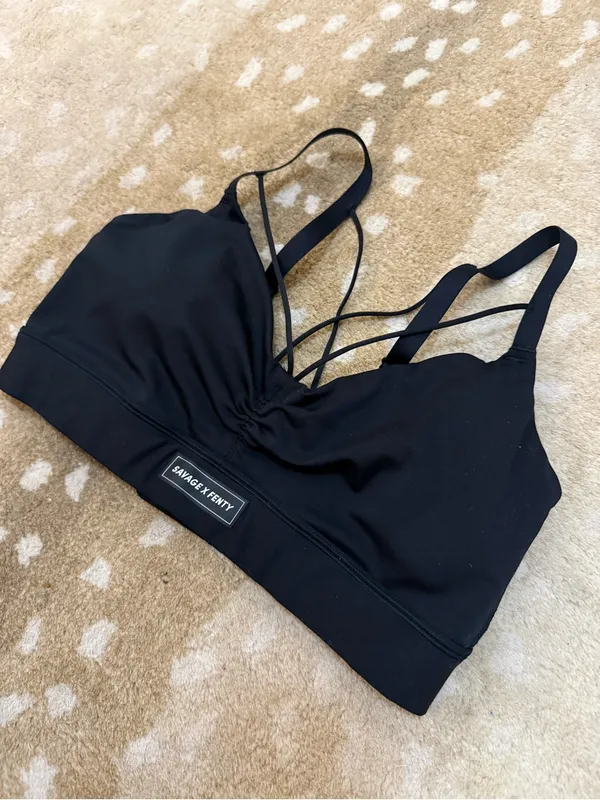 Savage X Fenty Sport black strappy sports bra women’s size medium - Image 2