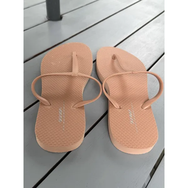 Old Navy Women Beige Pink T-Strap Sandals Partially Plant Based Size 8 - Image 3