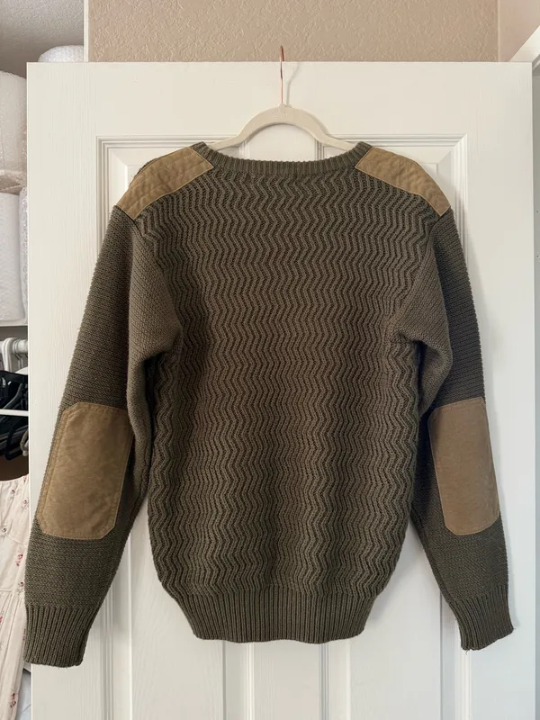Vintage Green Chunky Knit “B” Embroidered Sweater - Image 3