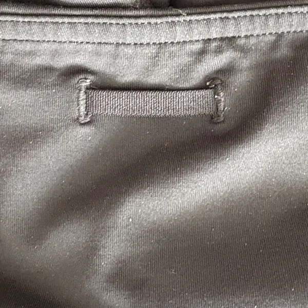 EUC Women’s Black Lululemon Ruched Zipper Leggings Size 8 - Image 5