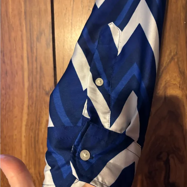 Ralph Lauren Blue and White Chevron Button Down Shirt - Image 3