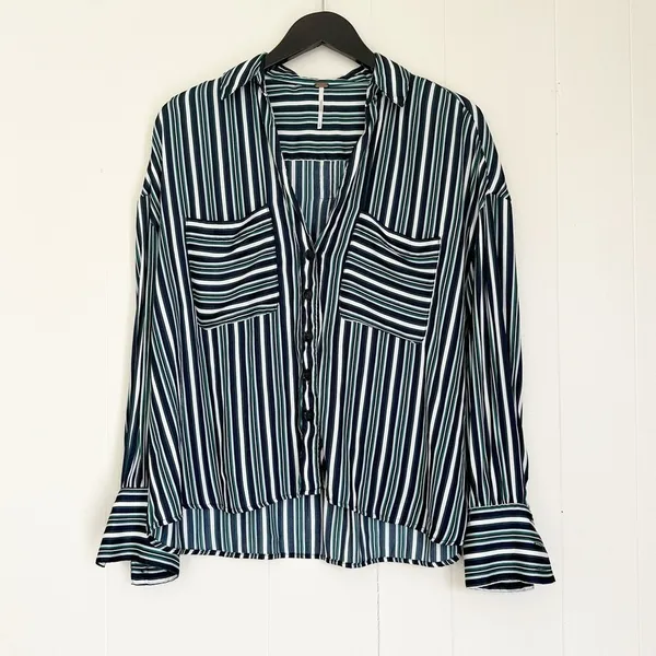 FREE PEOPLE Mad About You Button Down Top Small - Image 5