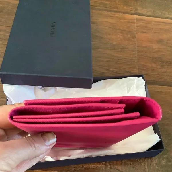 NICE PRADA SAFIANO LEATHER WALLET 🌷🌷🌷 - Image 14