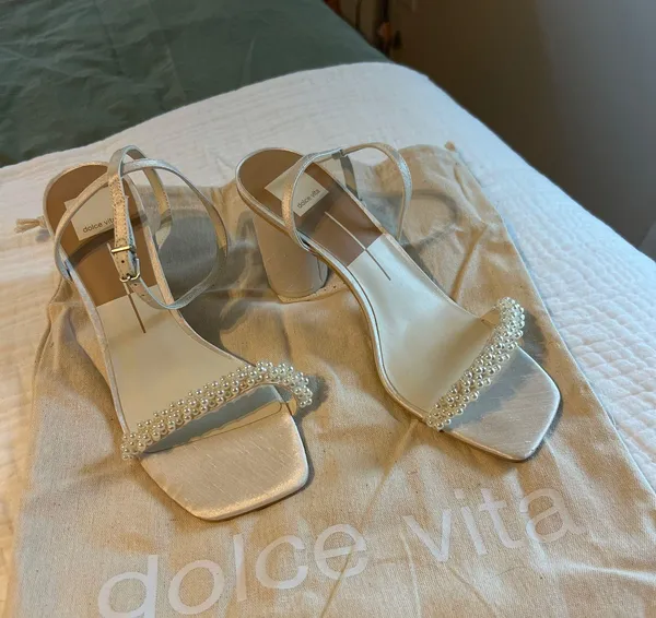 DV by Dolce Vita NWT - Pearl Heels - Image 4