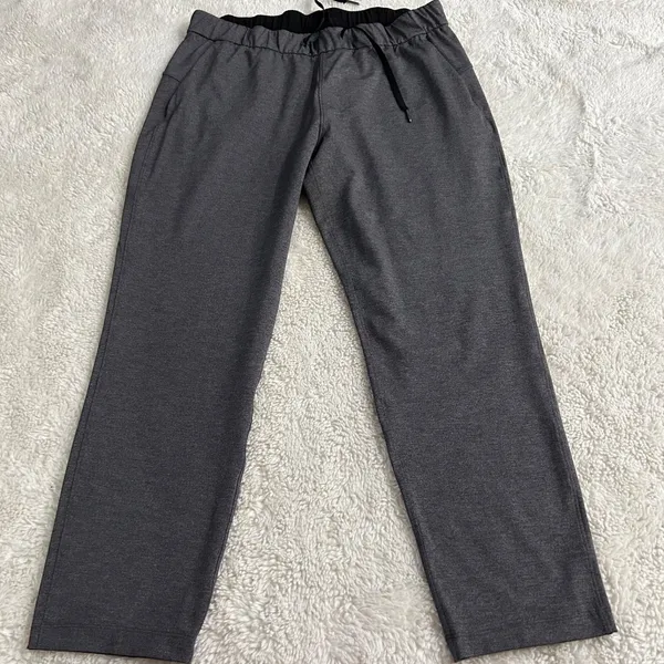 Lululemon Womens On The Fly 7/8 Gray Pants Sz 12 Travel Casual Preppy Sportswear - Image 2