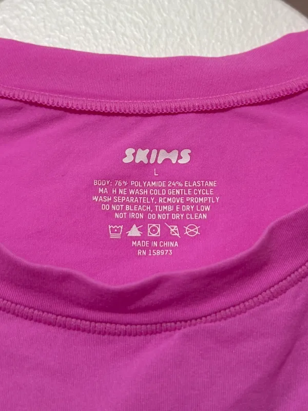 Skims Fits Everybody Super Cropped T-Shirt Pink Size Large - Image 3