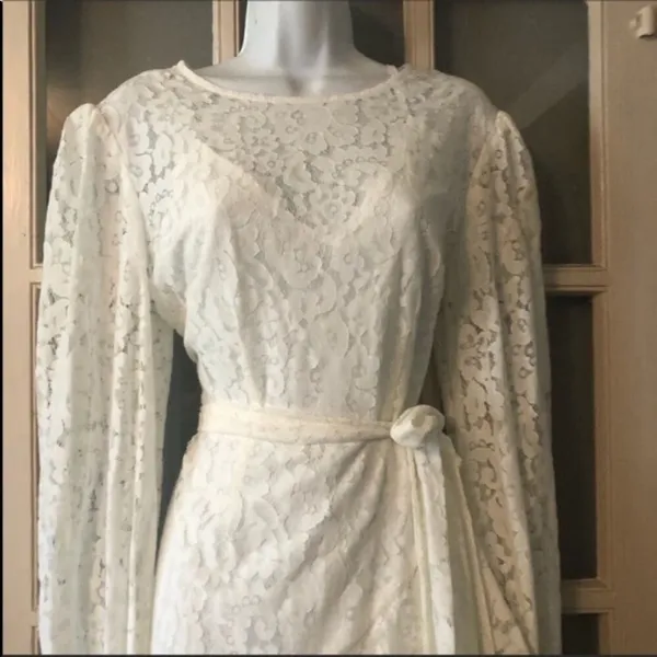 New Keepsake Lace Dress - Image 5