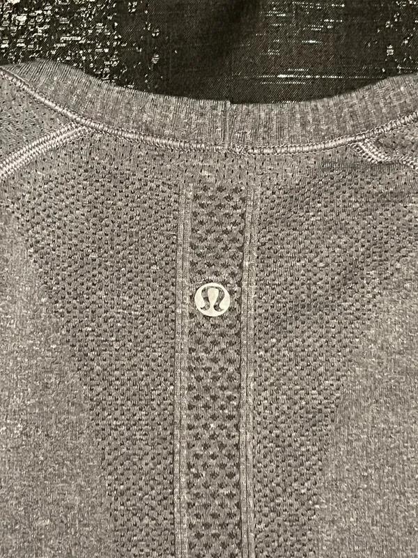 Womens sz4 lululemon Swiftly Tech Long Sleeve crew neck shirt-gray. - Image 13