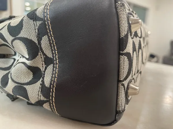 Vintage COACH Hamptons Signature Logo Satchel Bag F13070 Black/Gray Turn Lock - Image 7