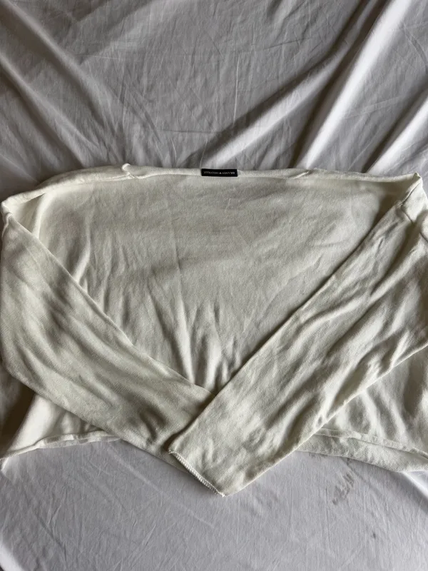 white brandy off the shoulder cropped sweater - Image 2