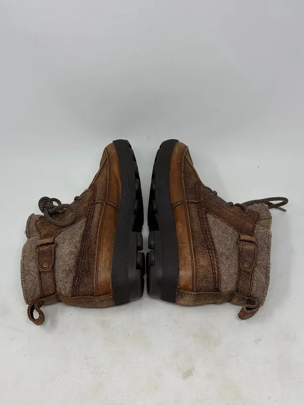 UGG Lina Duck Boot Size US 6 - Image 4