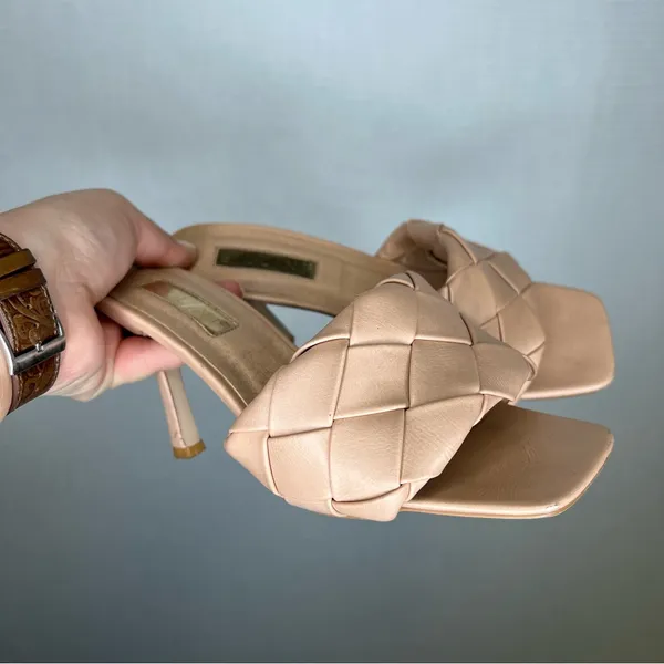 Billini | 8 Woman’s Tan‎ Heels with Woven Design Square Toe - Image 4