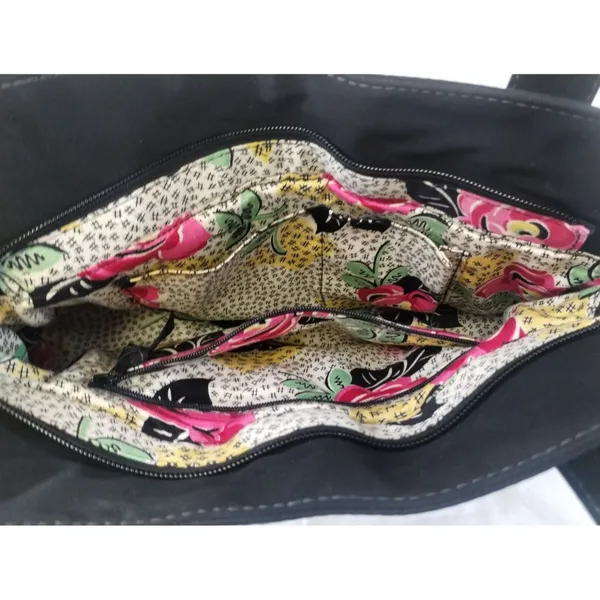 Vera Bradley Women's Black Purse/Handbag/Shoulder Bag SKU3481 - Image 4