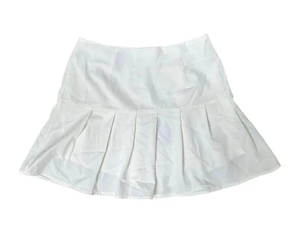 Zaful, small, white, pleated skort - Image 2