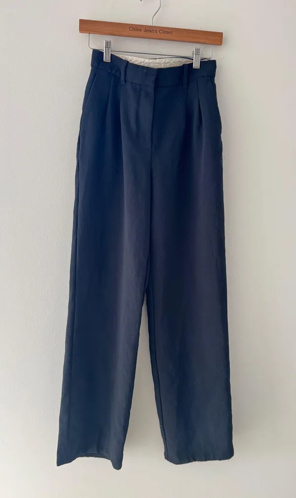 Aritiza Black Trousers Size 4 - Image 5