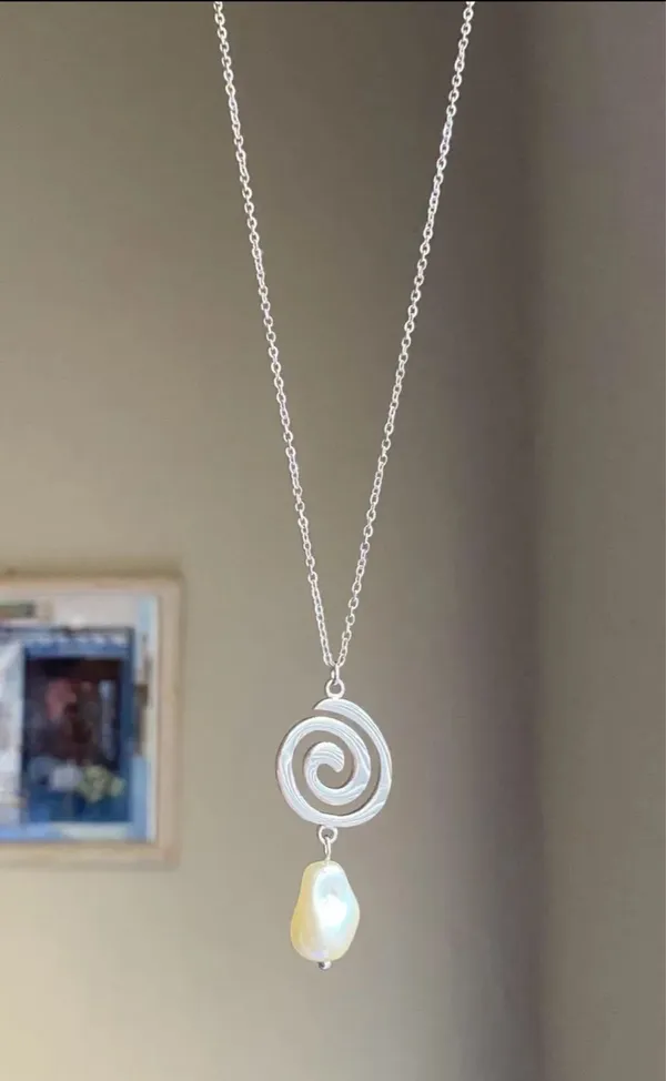 Handmade stainless steel spiral swirl uzumaki & pearl necklace🌀 - Image 3