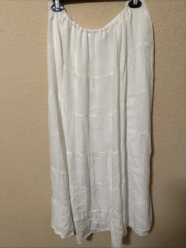 SNDYS. Women's White Tiered Maxi Skirt with Drawstring Waist - Image 3