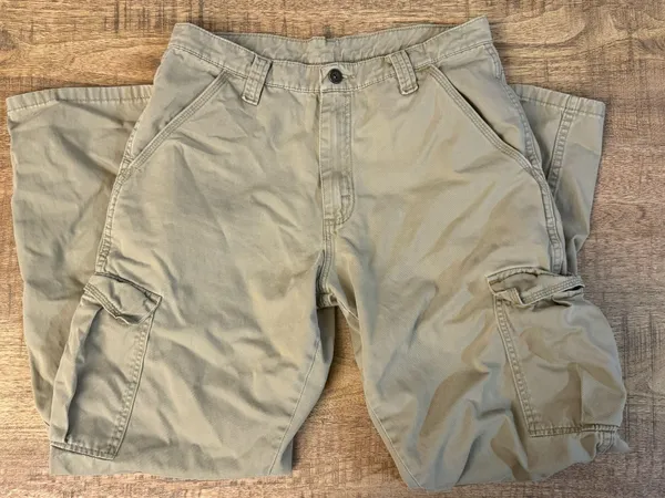 Wrangler Cargo Pants Khaki 30/32 - Image 2