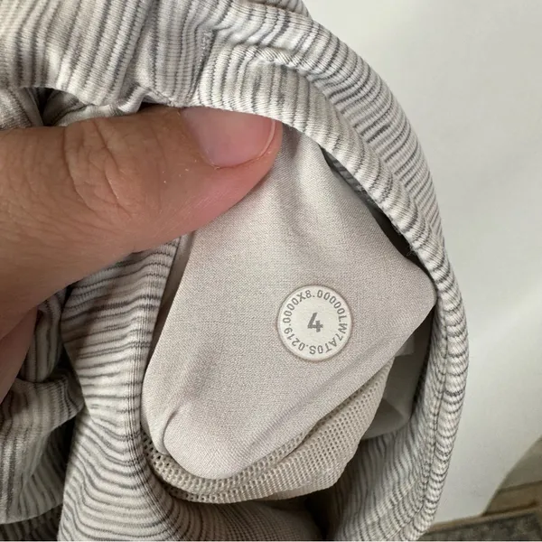 Lululemon On The Fly Short *2.5" Wee Are From Space Nimbus Battleship Size 4‎ - Image 8