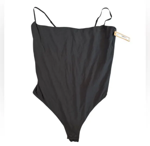 SKIMS Fits Everybody Cami Bodysuit S - Image 2