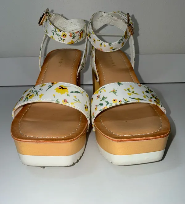 Madden Girl Caprise Block Heel Sandals White Yellow Floral - Image 2