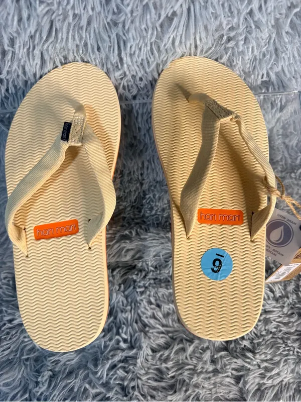 Everyday Comfort Women's Flip Flops in Beige - Image 2