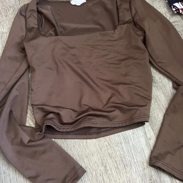Live‎ in the moment xs brown top - Image 5