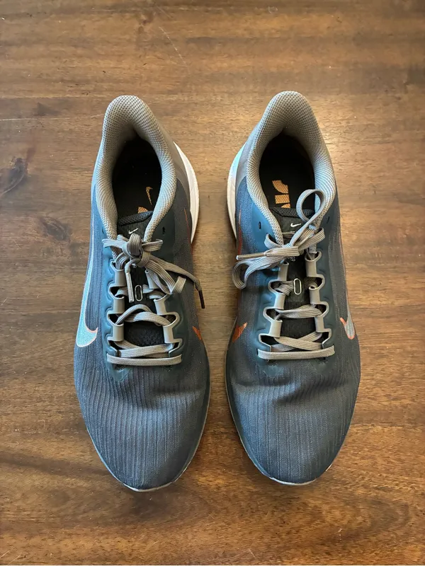 Nike Air Zoom Winflo 9 Shoes Women’s 12 Sneakers Grey Metallic Copper - Image 2