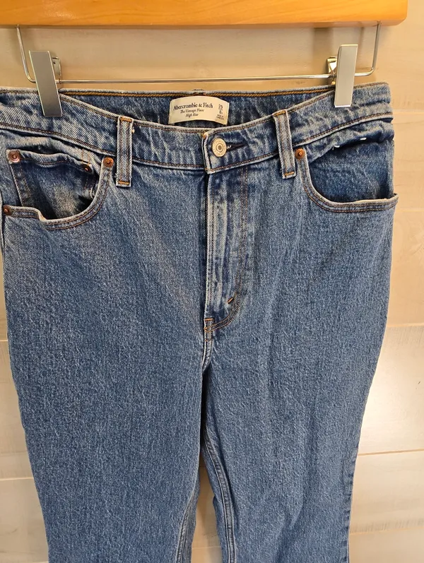 {29/8} Abercrombie & Fitch The Vintage Flare High Rise Dark Blue Jeans - Image 4