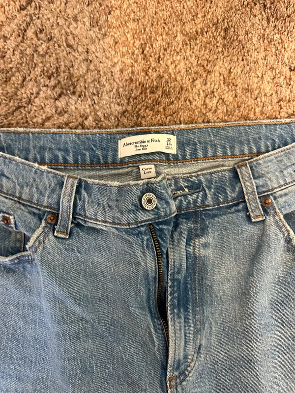 Abercrombie Curve Jeans - Image 4