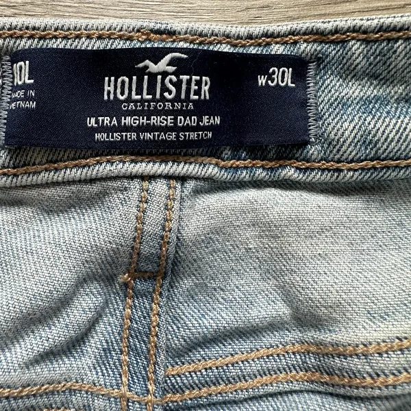 Hollister Ultra‎ High Rise Dad Jeans 10L Light Wash Ripped Knees Straight Leg - Image 12