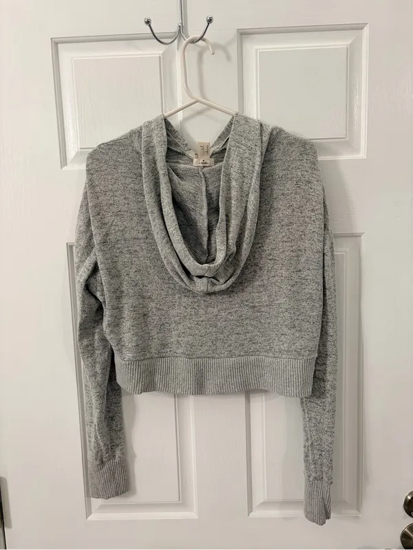 Forever 21 Light Gray Zip-Up Hoodie - Image 4